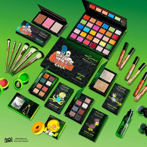 Novelty Makeup, The Simpsons Treehouse Of Horror, Makeup Palette Collection, Stitches Makeup, Simpsons Treehouse Of Horror, Treehouse Of Horror, Makeup Blending, Makeup Pallets, Sephora Skin Care