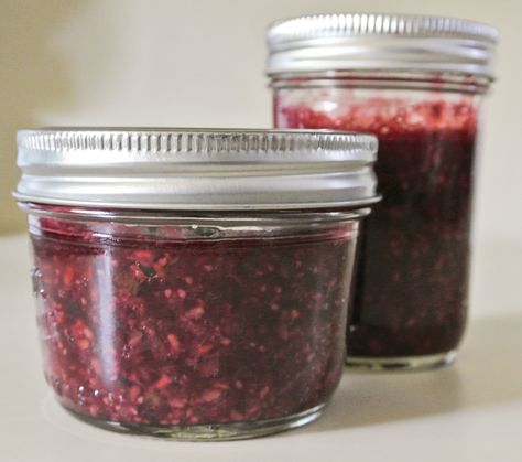 Wonderberries Turned Homemade Triple-Berry Jam – The Fresh Formula Pb And J Smoothie, Make Jam, Vegan Jelly, Berry Jam, How To Make Jam, Agave Syrup, Small Jars, Artificial Sweetener, Rice Cakes