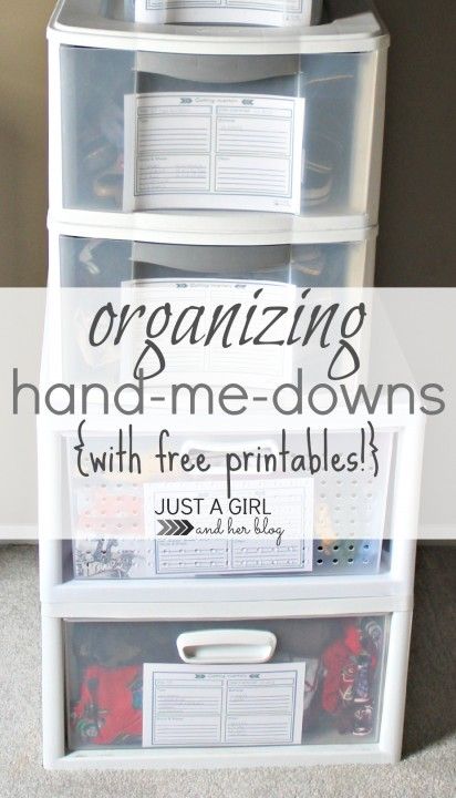 Organizing Hand-Me-Downs by Just a Girl and Her Blog Kids Weekly Clothes Organizer, Organizing Onesies In Drawers, Hand Me Downs, Kids Clothes Organization, Organizational Printables, Home Binder, Home Management Binder, Home Management, Home Organisation