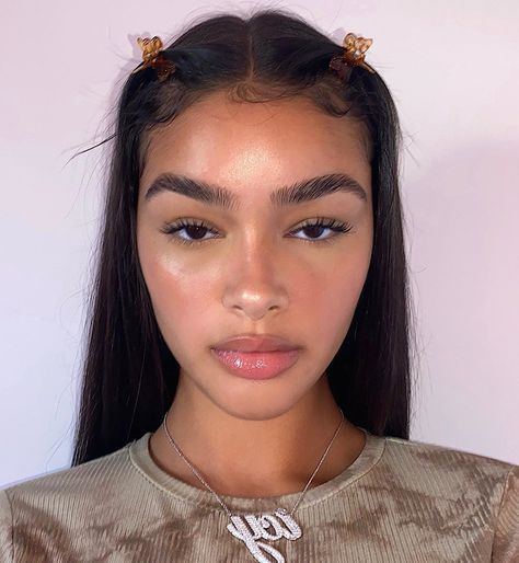 Makeup Acne, Natural Glowy Makeup, Dewy Makeup, Foto Baby, Instagram Baby, Glowy Makeup, Long Black Hair, Face Card, Pretty Ppl