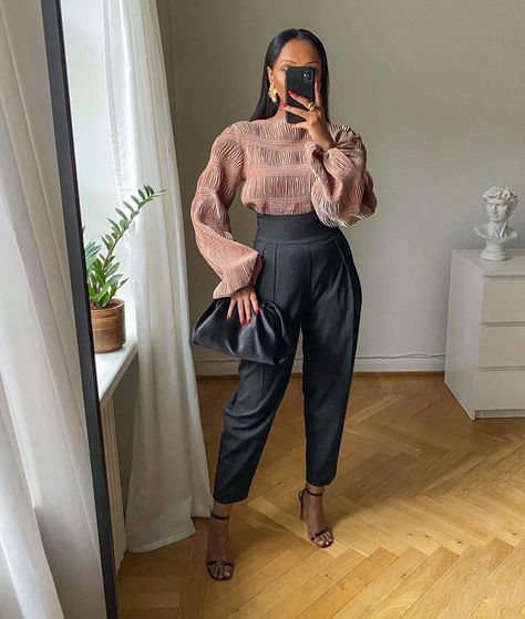 Black Creatives, Lawyer Fashion, Lawyer Outfit, Outfits Unique, Professional Outfits Women, Business Outfits Women, Corporate Outfits, Unique Blouse, Classy Casual Outfits