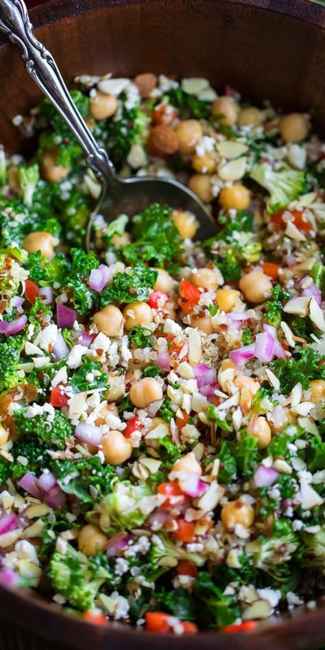 Kale Salad With Lemon Dressing, Quinoa Kale Salad, Salad With Lemon Dressing, Salad Kale, Kale Quinoa, Quinoa Kale, Kale Quinoa Salad, Salad With Lemon, Kale Recipes