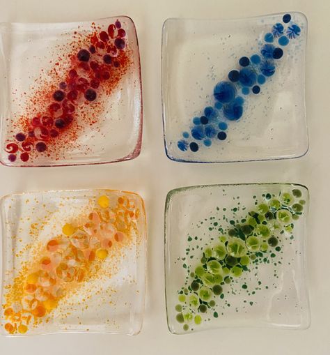 Glass Fusion Frit Ideas, Glass Fusing Coasters, Glass Fusion Coaster Ideas, Fused Glass Platters, Fused Glass Plates Ideas, Fused Glass Coaster, Fused Glass Trinket Dish, Easy Fused Glass Projects, Fused Glass Coasters Ideas