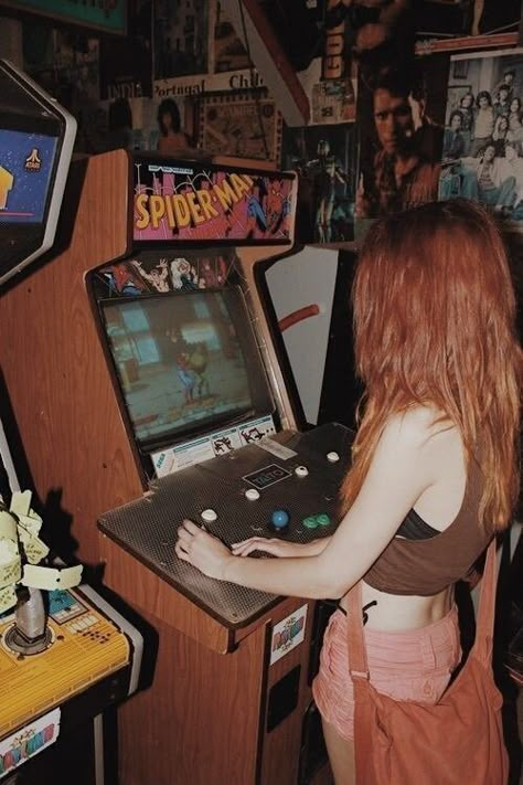 Arcade Game, The Wall, Video Game, Old School, A Woman, Wall