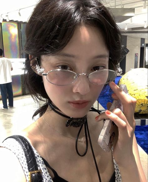 Y2k Glasses, Glasses Aesthetic, Glasses Outfit, Glasses Inspiration, Small Face, Oval Glasses, Cute Glasses, Clear Glasses, Uzzlang Girl