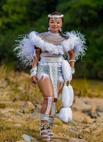 African Cultural Wear, Zulu Traditional Attire, African American Clothing, Cultural Wear, Young Women Outfits, Outfit Suggestions, South African Traditional Dresses, Future Style, African People