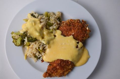 Chicken With Cheddar Cheese, Chicken With Cheese Sauce, Giraffe Tongue, Chicken With Cheese, Pretzel Chicken, Pretzel Crusted Chicken, Pretzel Cheese, Cheddar Cheese Sauce, Chicken Breast Recipes Baked