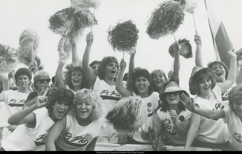 Pi Phi sorority in 1985, featured in "The Southerner." SMTTT! Vintage Sorority, Rush Week, Pi Phi, Pi Beta Phi, Go Greek, Sorority Girl, Lets Do It, Work Week, Bid Day