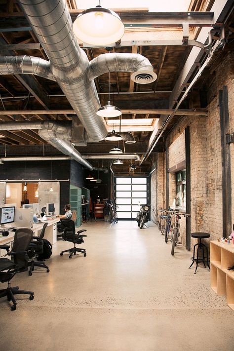 Industrial Office Space, Business Office Design, Exposed Ceilings, Warehouse Office, Industrial Office Design, Cool Office Space, Open Ceiling, Loft Office, Loft Interior