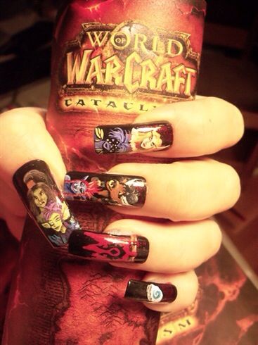 Awesome world of warcraft nails. These nails would be considered weapons because they are so long! XD Warcraft Horde, For The Horde, Wow Nails, Great Nails, Hair And Beauty Salon, Nerd Girl, Nail Art Galleries, Nails Magazine, Mani Pedi