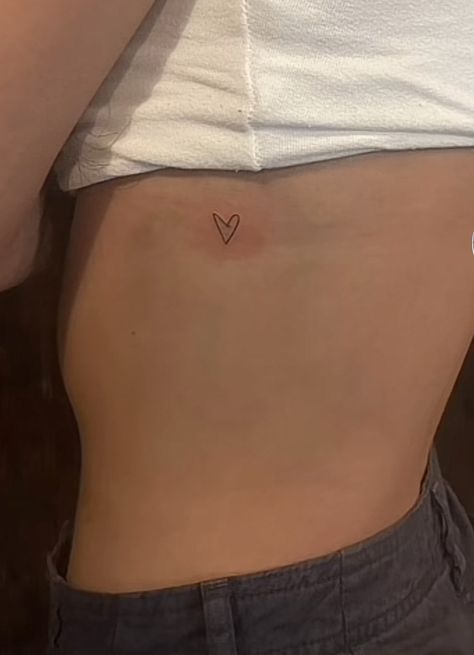 Harry Heart Tattoo, Harry Styles Simple Tattoo, Tiny One Direction Tattoos, Harry Styles Heart Tattoo, Harry Tattoo Ideas, Small Harry Styles Tattoos, Concert Tattoo Ideas, Fangirl Tattoos, Fine Line Tattoo Harry Styles