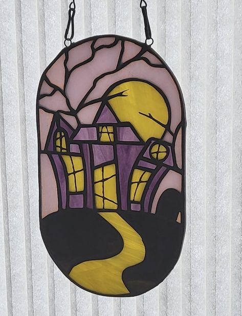 Stained Glass Haunted House, Halloween Stained Glass Patterns, Stained Glass Halloween Patterns, Stained Glass Patterns Free, Spooky House, Stained Glass Paint, Stained Glass Diy, Stained Glass Crafts, Stained Glass Designs