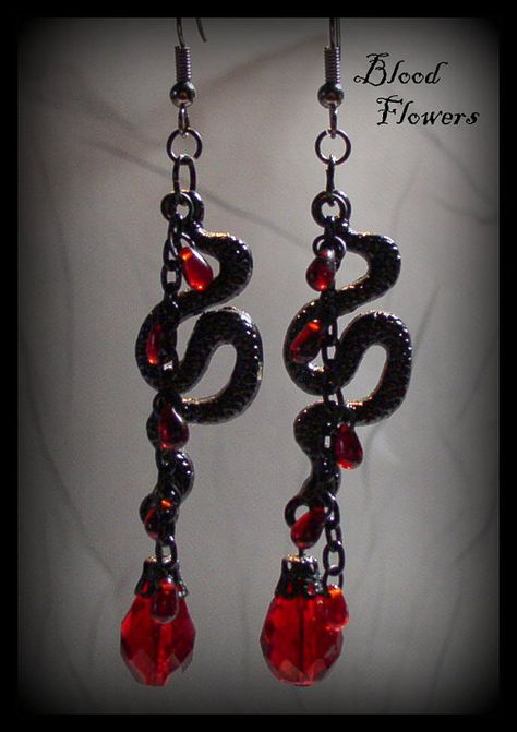 Black And Red Jewelry, Red Gothic Dress, Black And Red Earrings, Victorian Accessories, Black Ruby, Red Gothic, Red Accessories, Gothic Earrings, Snake Jewelry