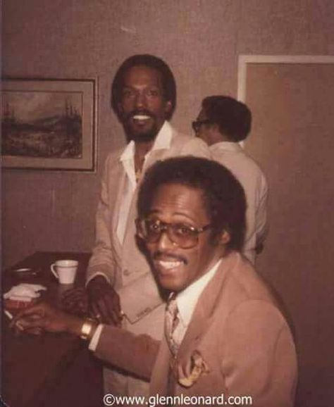 David Ruffin and Eddie Kendricks, legendary lead singers of the great Temptations David Ruffin Temptations, Eddie Kendricks, David Ruffin, The Temptations, Infinite Universe, Old School Music, Soul Singers, Hip Hop And R&b, Black Actors