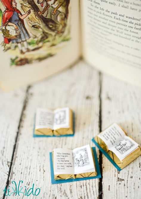 Book Club Treats, Chocolate Bibles, Book Party Ideas, Book Themed Party Favors, Book Party Decorations, Book Party Favors, Book Chocolate, Artsy Party, Red Riding Hood Book