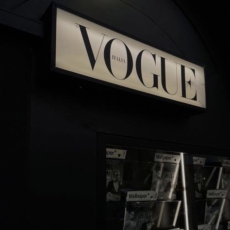 Vogue Widget, Vogue Aesthetic, Aesthetic Widget, Italian Aesthetic, Instagram Icons, Light Box, Mood Board, Vogue, My Style