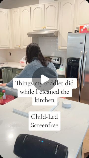 Lau Williams | Montessori at Home on Instagram: "Clean kitchen = happy mama. I love seeing
my little one figure out what she wants to do with her time #montessorimom #montessoritoddler #childled #childledparenting #childledlearning #montessoriathome #toddlermontessori #toddlermontessorilearning
#montessorimama #montessoriig" Montessori At Home, Happy Mama, Montessori Toddler, Me Clean, Clean Kitchen, Montessori, Little One, At Home, Parenting