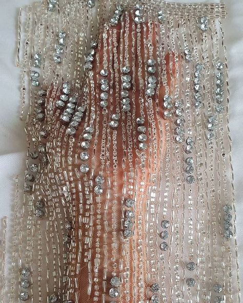 Sequence work ideas Couture Beading, Tambour Beading, Evening Look, Hand Beaded Embroidery, Diy Bead Embroidery, Bead Embroidery Tutorial, Textile Prints Design, Couture Embroidery, Bead Embroidery Patterns