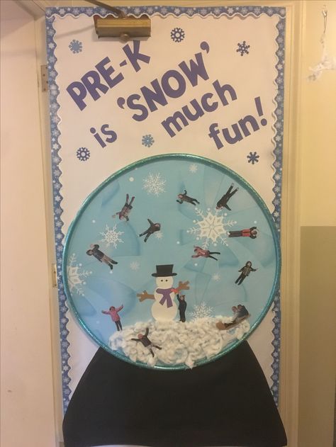 Winter snow globe door decoration Snow Globe Classroom Door Decoration, Christmas Prek Door Decorations, January Daycare Door Ideas, Snow Globe Door Decorations For School, Let It Snow Classroom Door Decoration, Snow Themed Classroom Door, School Door Decorations Winter, Prek Christmas Door Ideas, Preschool Door Decorations Winter