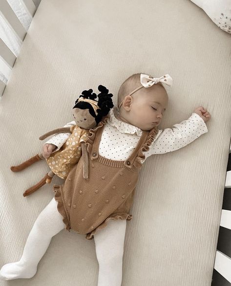 Newborn Fashion, Baby Girl Clothes Winter, Fall Baby Clothes, Winter Baby Clothes, Newborn Girl Outfits, Kids Fashion Clothes, Newborn Outfit, Spring Baby