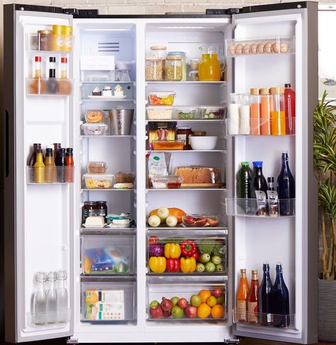 Fridge setup, decor, propping for fridge interior, how to setup a fridge Fridge Goals Snacks, Stocked Fridge Goals, Healthy Fridge Goals, Fridge Goals Healthy Food, Full Fridge Goals, Organize Refrigerator, Fridge Interior, Stocked Fridge, Fridge Goals