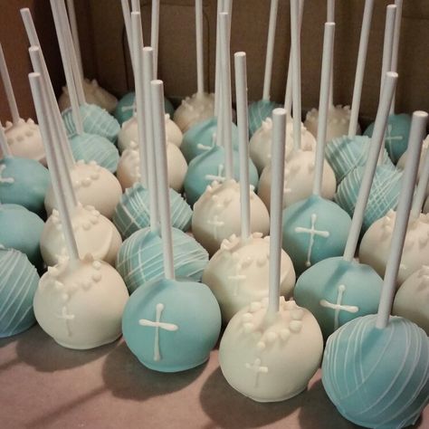 Bautizo Cake Pops, Confirmation Cake Pops, Christianing Ideas Decor For Boy, Baptism Boy Ideas, Baptism Cupcakes Boy, Babtisim Cake Boy, Baptism Food Ideas, Baptismal Theme Boy, Baby Boy Baptism Ideas