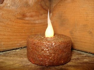 This tutorial is an easy and inexpensive one anyone can do! Who needs to buy the expensive ones when you can do them yourself. Grunge Candles, Grunge Candle, Grungy Candles, Grubby Candles, Primitive Country Crafts, Primitive Candles, Battery Candles, Luxury Perfumes, Dekor Diy