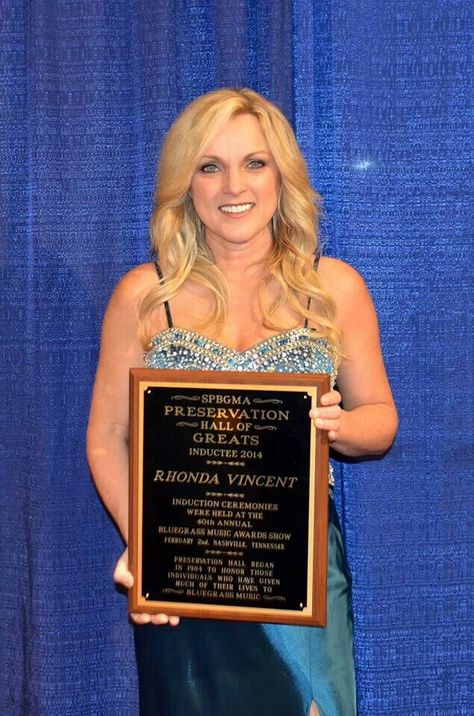 Rhonda Vincent - Bluegrass Music Rhonda Vincent, Preservation Hall, Best Country Music, Entertainer Of The Year, Bluegrass Music, Merle Haggard, Southern Gospel, Gospel Songs, Recording Studios