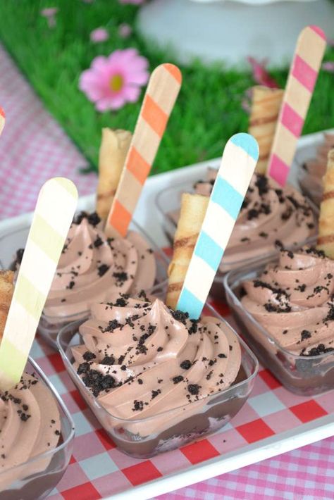 Peppa Pig Dessert Table Ideas, Peppa Pig Marshmallow Pops, Peppa Pig Birthday Party Activities, Diy Peppa Pig Birthday Party, Peppa Pig Food Ideas, Peppa Pig Birthday Party Food, Peppa Pig Birthday Party Ideas, George Pig Party, Pig Birthday Party Ideas