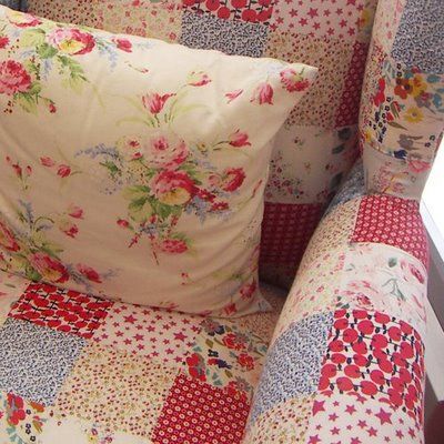 quilt chair Kath Kidston, Pattern Couch, Pattern Chair, Colorful Cottage, Green Gate, Red Cottage, Pip Studio, Granny Chic, Creation Couture