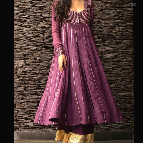 Purple Dress Indian Kurti, Purple Kurti Designs, A Line Long Kurti Designs Latest, Long Kali Kurti Designs, Dark Purple Kurti Designs, Purple Color Kurti Design, Trendy Outfits Indian, Heavy Dresses, Anarkali Dress Pattern