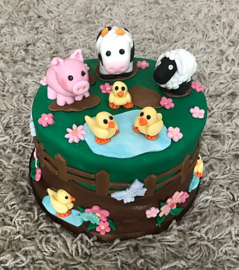 Farm cake with cow ,pig and ducks . Cow Cakes, Farm Cake, Ducks, Cow, Birthday Cake, Cake, Birthday, Quick Saves