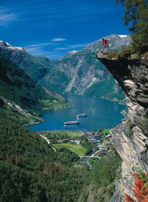 Adara Sanchez Anguiano, Fjord Norway, Places In Usa, World Most Beautiful Place, Norway Travel, Places In The World, Alvar Aalto, Most Beautiful Cities, Beautiful Places In The World