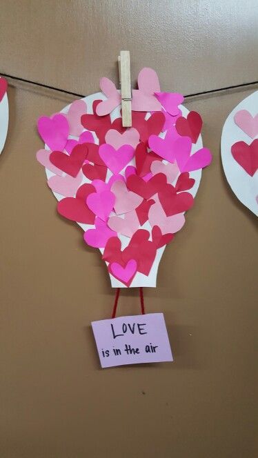 Love Is In The Air Craft For Kids, Love Is In The Air Preschool Craft, Valentine Hot Air Balloon Craft, Love Is In The Air Craft, Valentine’s Day Crafts For Toddlers, Valentines Day Crafts For Toddlers, Heart Air Balloon, Valentines Art For Kids, Vday Crafts