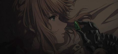 Violet Evergarden Gif, Violet Evergreen, Violet Evergarden Anime, Japanese Animated Movies, Kyoto Animation, Violet Evergarden, Anime Screenshots, Aesthetic Gif, Anime Couples Drawings