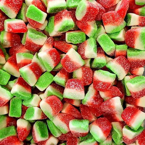 Mini Watermelon Slices 🥹 These would be so cute as summer cupcake decoration 🧁 Candy Fruit Slices, Watermelon Candy, Sour Patch Kids Watermelon, Sour Watermelon Gummies, Extra Watermelon Gum, Summer Cupcakes, Fruit Slice, Watermelon Slices, Yummy Comfort Food