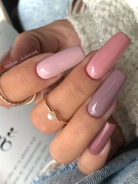 19 Gorgeous Pink Nail Colors for Fall - thepinkgoose.com Fall Pink Nails 2023, Pink Nails Autumn, Autumn Nails Pink, Dusky Pink Nails, Pink Autumn Nails, Mauve Nails Design, Fall Pink Nails, Shades Nails, Nail Colors For Fall