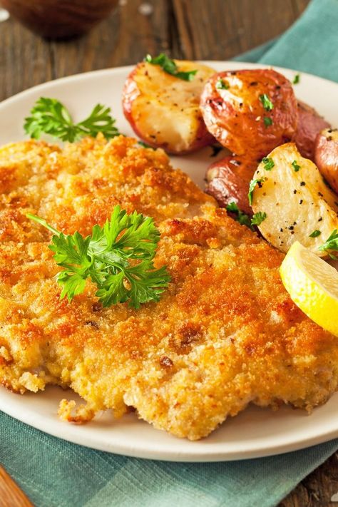 Heavenly Chicken Recipe, Veal Cutlet Recipes, Spicy Sauces, Baked Chicken Cutlets, Schnitzel Recipes, Veal Cutlet, Breaded Pork Chops, Veal Recipes, Pork Schnitzel