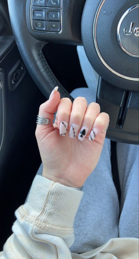 Barb Wire Acrylic Nails, Ace Of Spades Nail Art, Ace Spade Nails, Luke Combs Inspired Nails, Western Black And White Nails, Western Barbed Wire Tattoo, Country Aesthetic Nails, Bobwire Nails, Barbed Wire Nails Acrylic