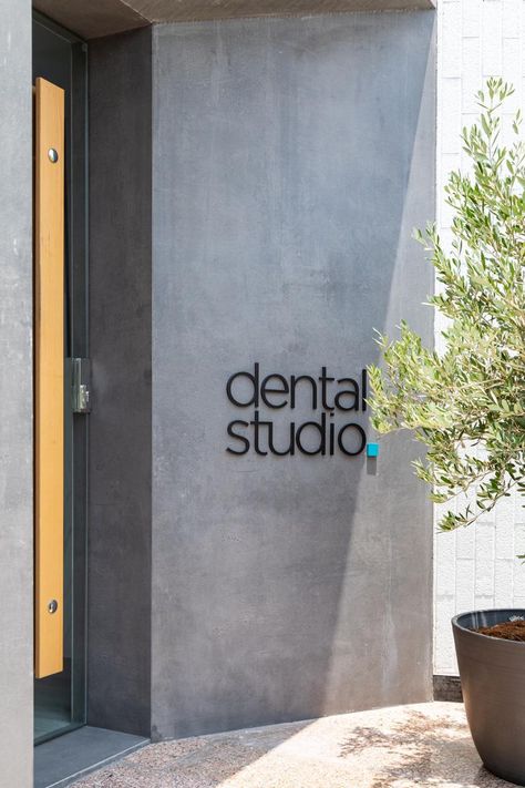 Dental Clinic Exterior Design, Dental Signage, Dental Office Logo, Dentistry Aesthetic, Dental Clinic Design, Dentist Ideas, Dentistry Design, Dental Wall Art, Dental Design Interior