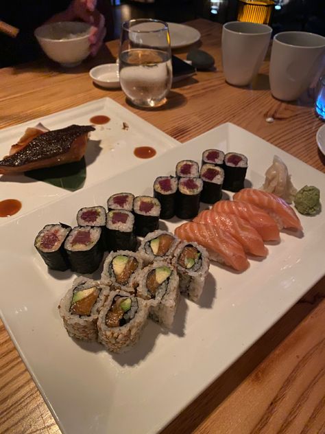 #sushi #sushilovers #nyc #cod #fish #nobu #nobunyc Nobu London, Nobu Nyc, Nobu Food, Nobu New York, Sushi And Wine Aesthetic, Sushi And Pizza Aesthetic, Raw Sushi, Sushi Restaurant Pics, Nobu Sushi