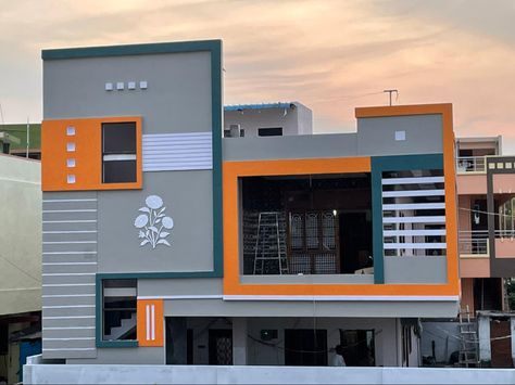 House Elevation Colours, Elevation Color Combination, Elevation Colour Combination, Small House Design Kerala, Small Space Bathroom Design, Exterior Color Combinations, Single Floor House Design, Front Wall Design, 2bhk House Plan