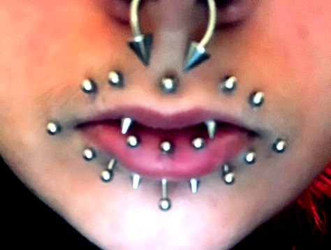 piercings Angelbites Piercing, Angle Fangs Piercings, Alt Piercings, Spiky Snake Bites Piercing, Angel Fangs Piercing With Snake Bites, Angel Bites Piercing, Emo Piercings, Angel Bites, Alt Face Peircings