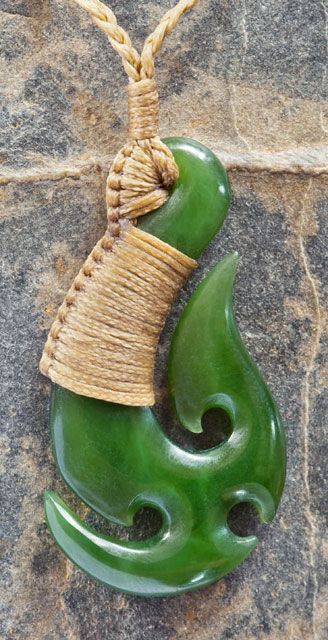 Maori Jewelry, Shark Project, Maori Fish Hook, Maori Symbols, Jade Jewellery, Maori People, Polynesian Art, Maori Designs, Māori Culture