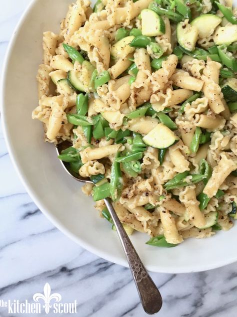 Cacio e Pepe Pasta with Slivered Sugar Snap Peas & Zucchini | The Kitchen Scout Campanelle Pasta, Snap Peas Recipe, Word Salad, Mac Salad, Pea Recipes, Zucchini Pasta, Sugar Snap Peas, Snap Peas, Left Out