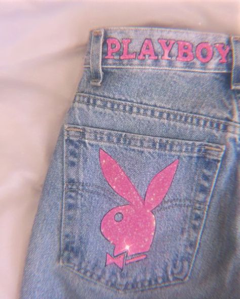 Diy Shirt Printing, Colored Denim Shorts, Custom Jeans Diy, Playboy Logo, Kids Canvas Art, Alt Clothes, Shorts Y2k, Artsy Outfit, Cargo Pants Outfit