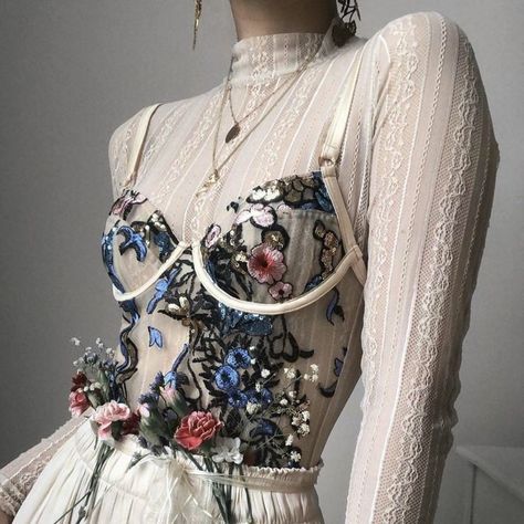 Corset Outfit Aesthetic, Corset Outfits, Corset Outfit, Corset Fashion, Cottagecore Fashion, High Fashion Outfits, Looks Chic, Mode Inspiration, Outfit Casual