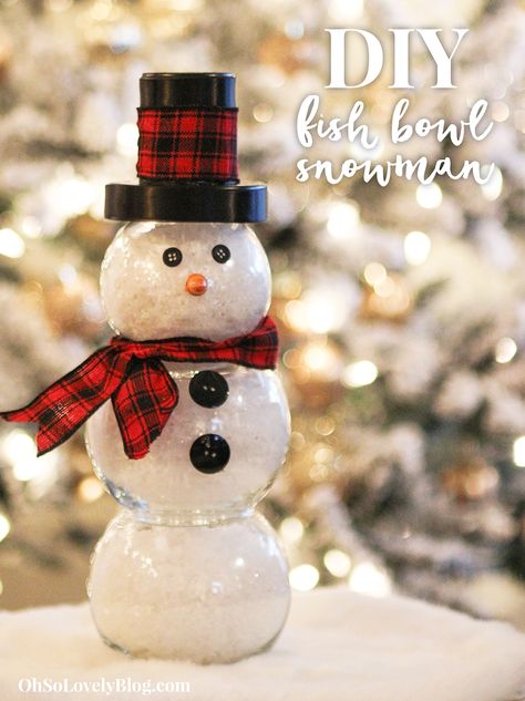 Oh So Lovely Blog shares a super easy and affordable DIY fish bowl snowman tutorial. This is a great project to involve the kiddos...bonus! Diy Fish Bowl, Fish Bowl Snowman, Snowman Craft Ideas, Bowl Snowman, Creative Snowman, Rustic Jewelry Organizer, Mason Jar Snowman, Diy Snowman Decorations, Diy Schneemann