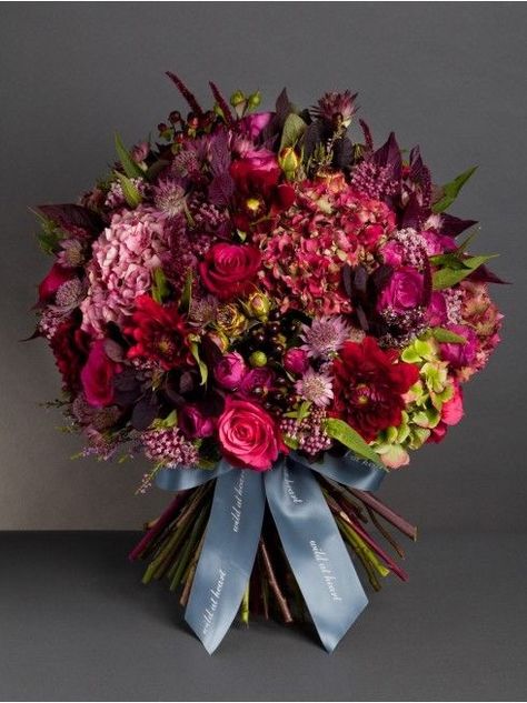 Black Dahlias, Garden Hydrangea, Hydrangea Pink, Sky At Night, Red Bouquet, Hydrangea Bouquet, Roses Garden, Hand Tied Bouquet, Gum Paste Flowers