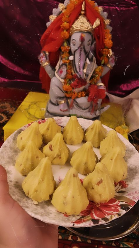 Modak Sweet Snapchat, Modak Sweet Snapchat Story, Krishna Snapchat Stories, Temple Snapchat Story, Modak Sweet, Sweet Snapchat, Aesthetic Shots, Pooja Decor, Best Island Vacation